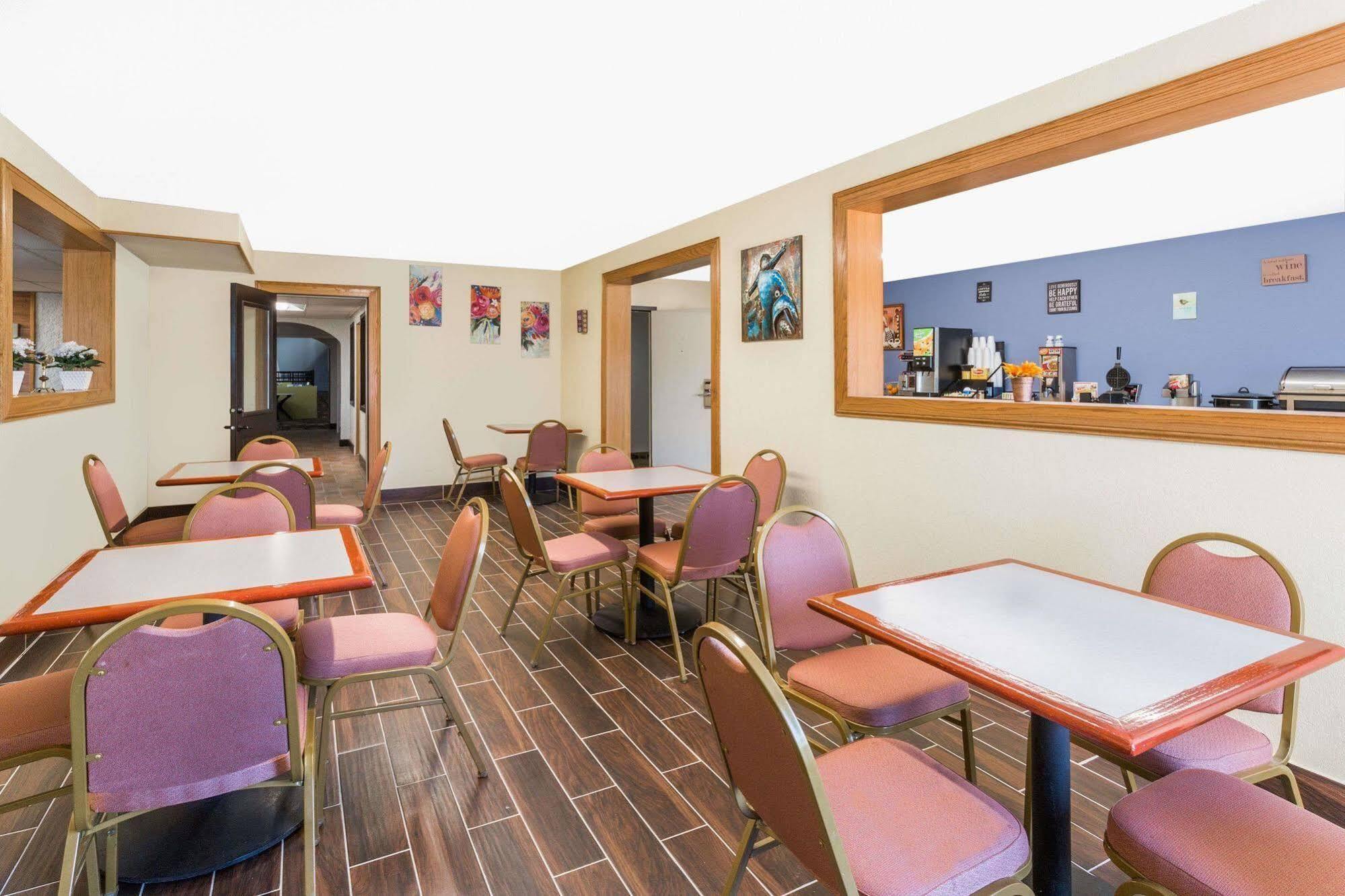 Scottsbluff Inn Εξωτερικό φωτογραφία