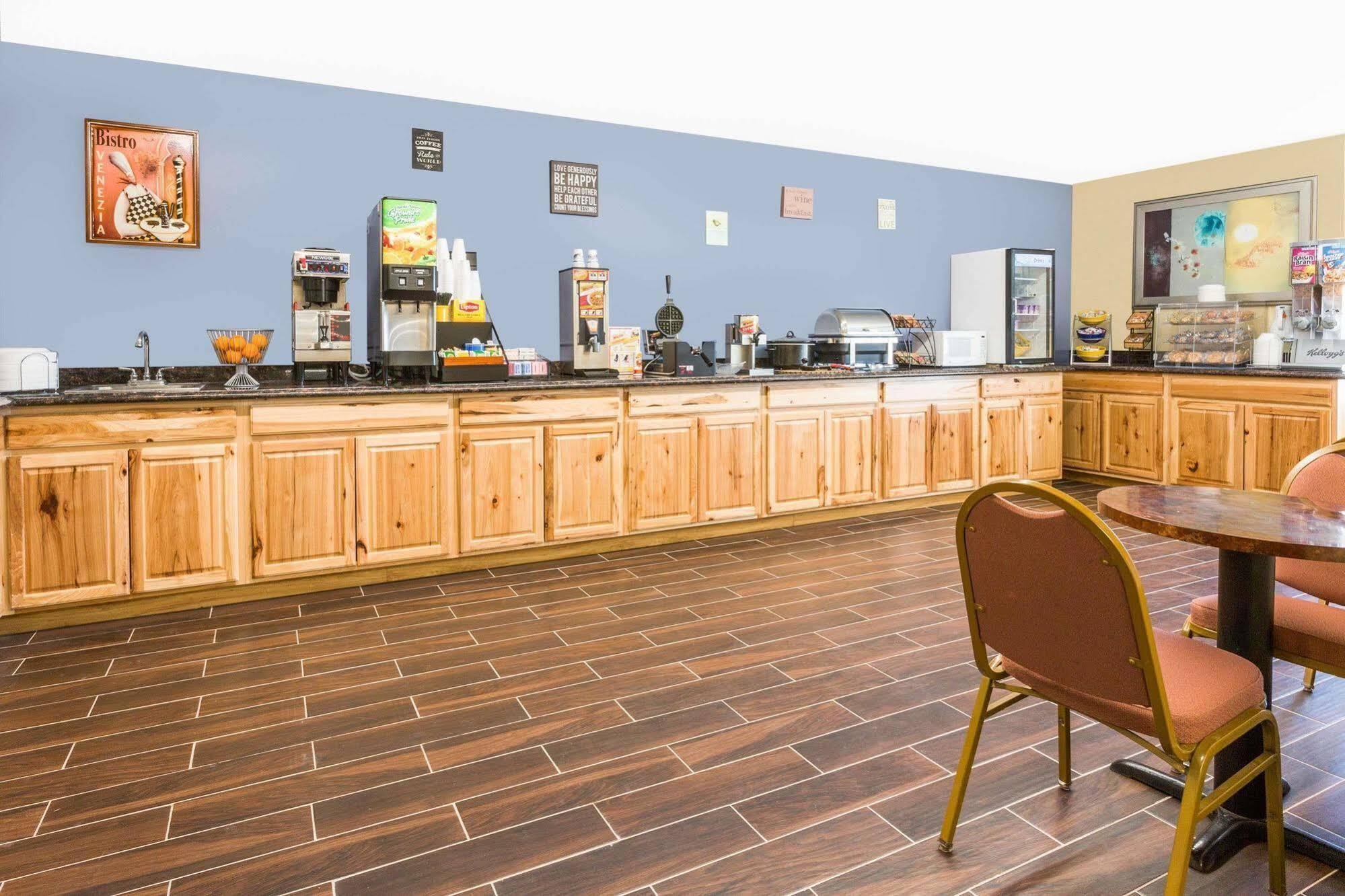 Scottsbluff Inn Εξωτερικό φωτογραφία